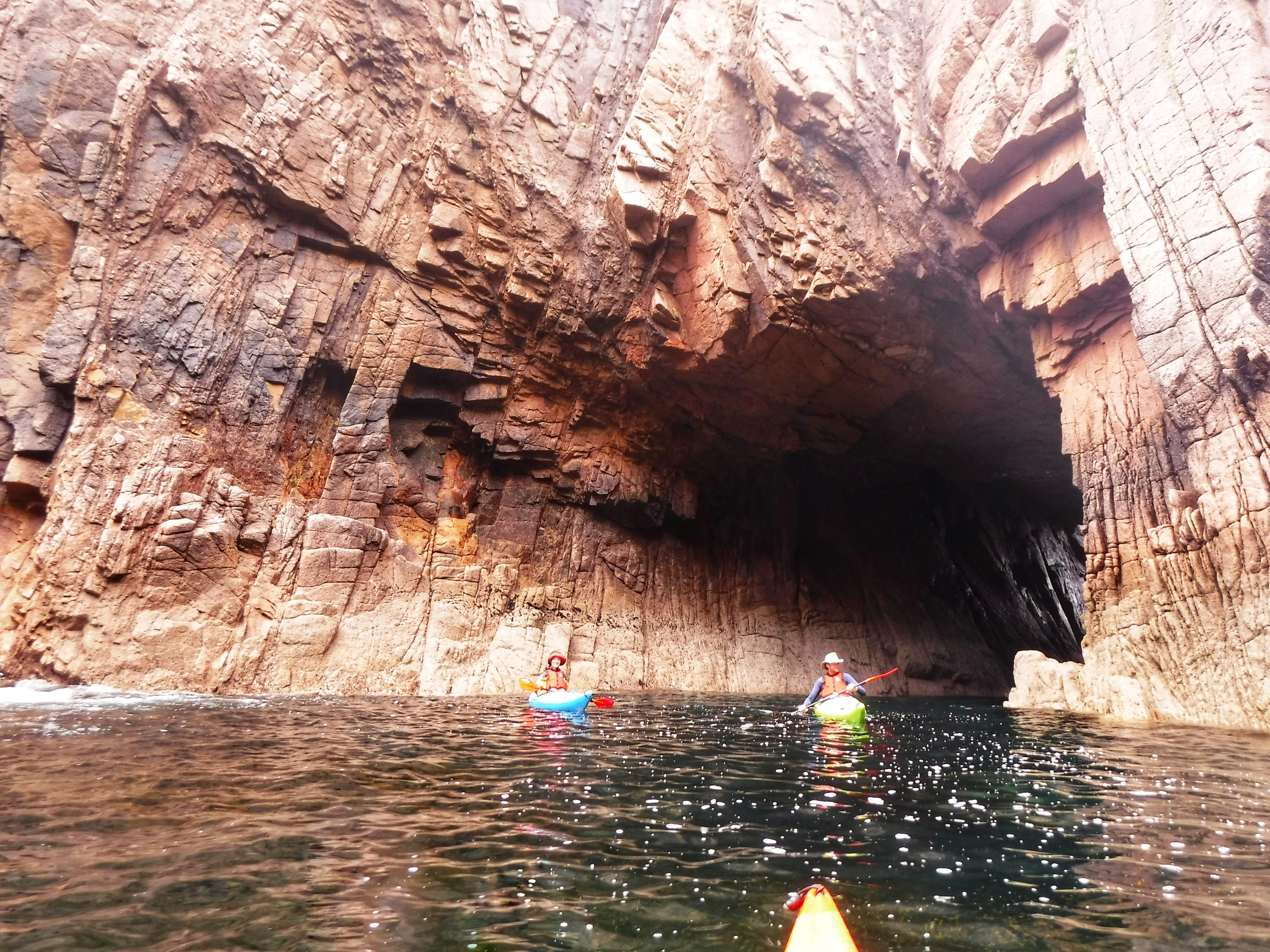 Gola Island Kayaking Donegal sea arch of Scoit Ui Dhugain